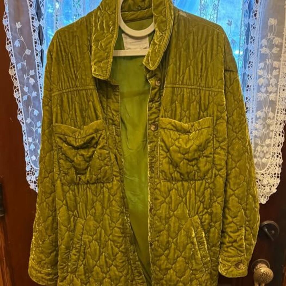 Anthropologie Quilted Jacket in Olive Green size 4